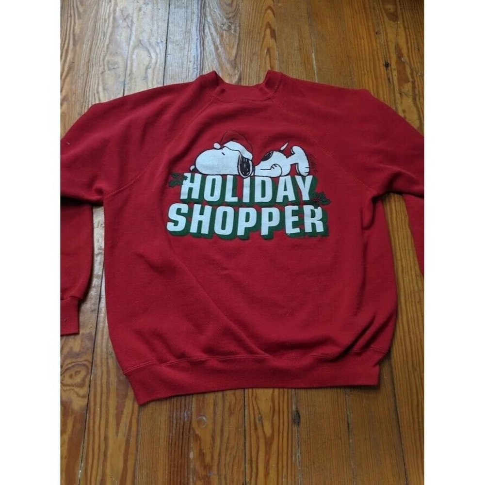United Feature Syndicate 1958 Vintage Shulz Snoopy Holiday Shopper Crewneck